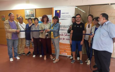 El Taller de Pintura del CAD de Toledo muestra su trabajo en una exposición en el barrio del Polígono