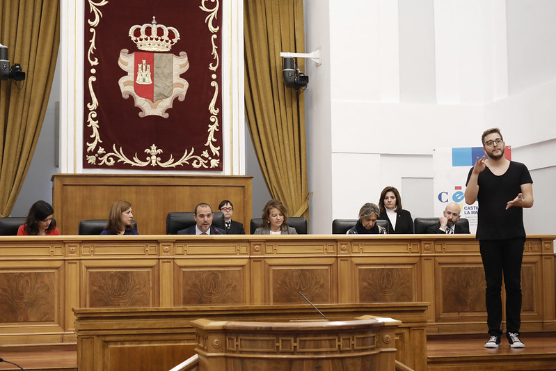 Pleno de las Cortes de Castilla-La Mancha con motivo del Día de la Discapacidad 2019, en el que participó ADACE CLM