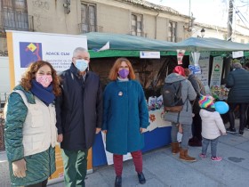 ADACE CLM participa en numerosos mercadillos solidarios organizados con motivo de la Navidad por toda la región